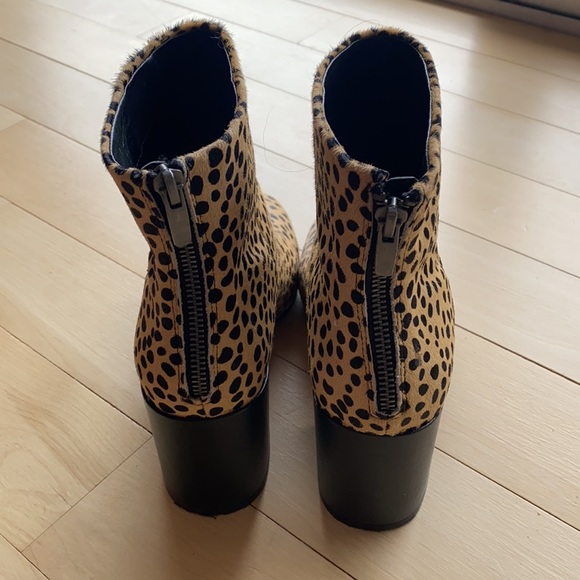 GAP cheetah print booties - Picture 2 of 7